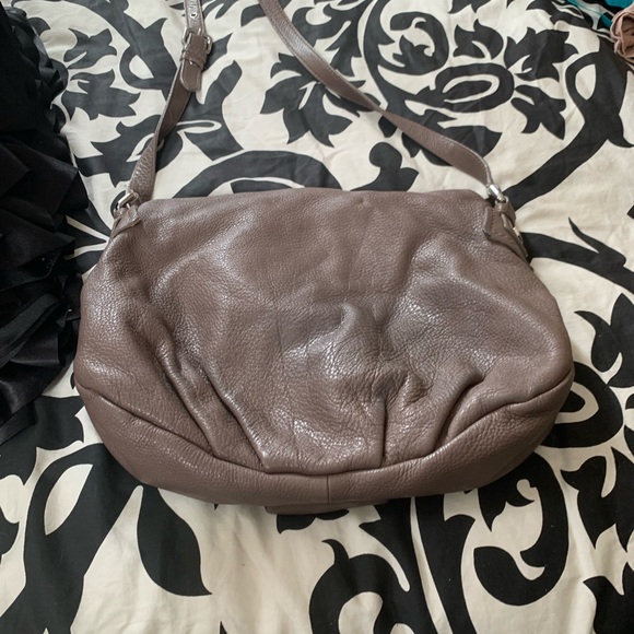 Marc Jacobs taupe crossbody bag - Picture 4 of 6